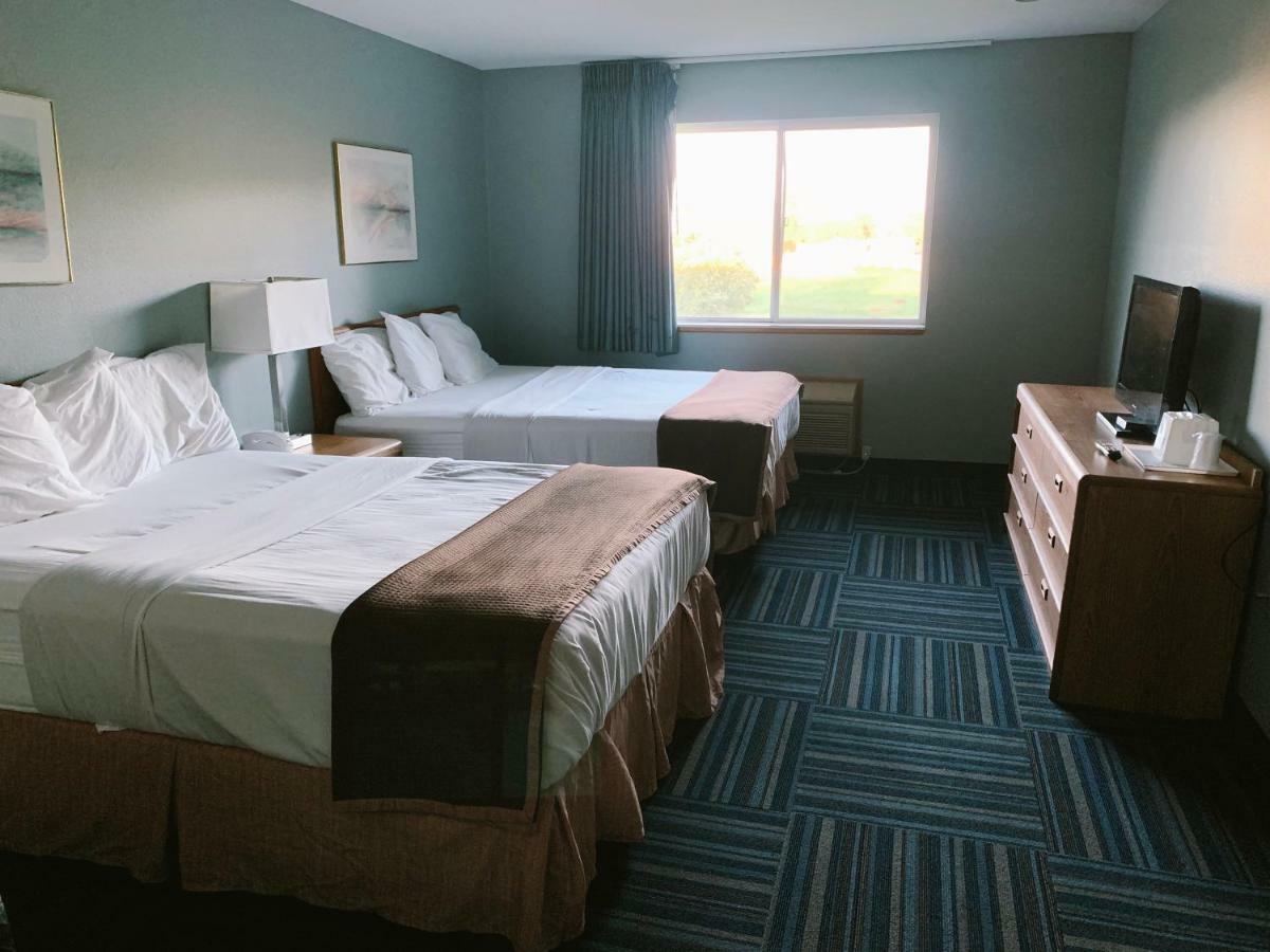 Sleep Inn & Suites Wisconsin Dells Exterior photo